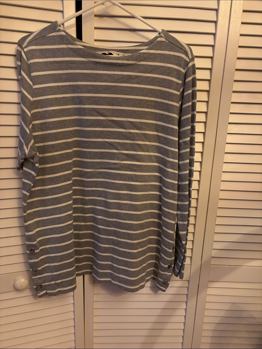 Tommy Hilfiger Gray & White Striped Long-Sleeve Tee